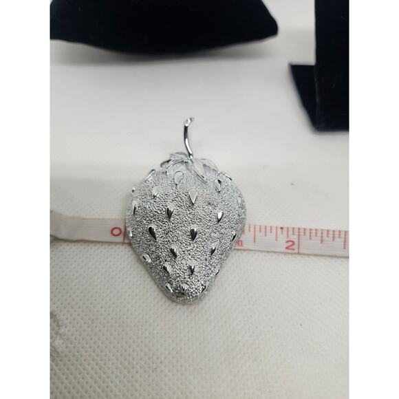 SARAH COVENTRY Strawberry Ice Brooch Earrings Set Silver Vtg 1968 Pin Clip-on - Picture 2 of 8